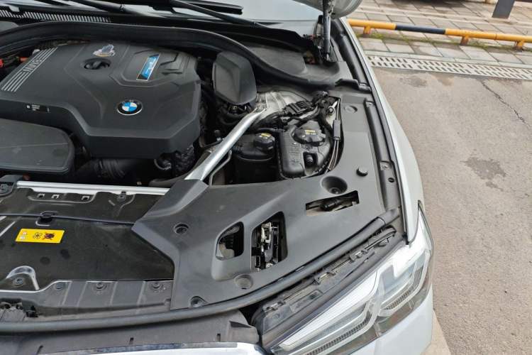 Used BMW 5 Series New Energy 2021 535Le M Sport Package Engine Bay Left