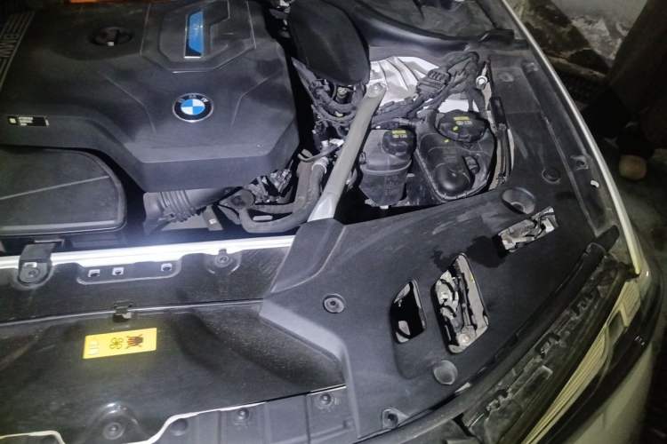 Used BMW 5 Series New Energy 2021 Updated 535Le Luxury Package Engine Bay Left