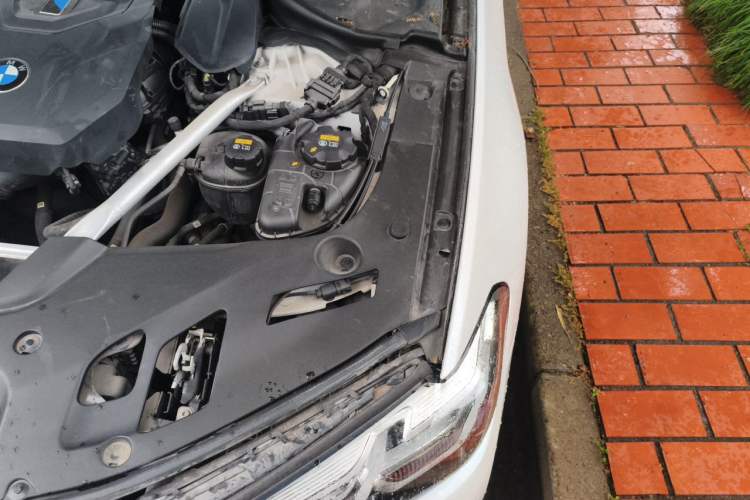 Used BMW 5 Series New Energy 2021 535Le Luxury Package Engine Bay Left