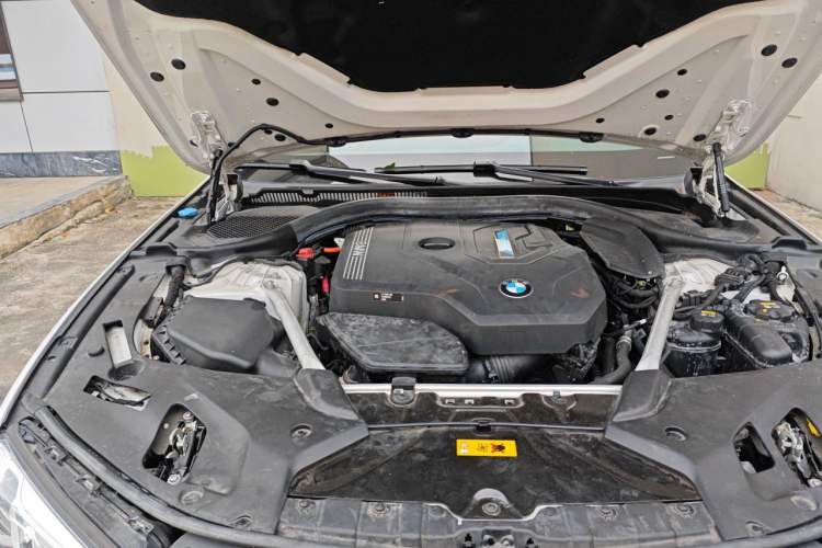 Used BMW 5 Series New Energy 2021 535Le M Sport Package Engine Bay Right