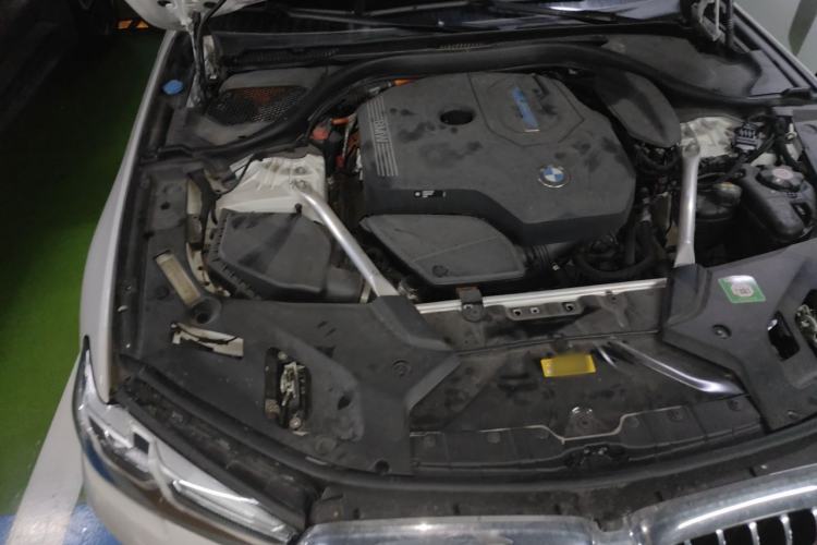 Used BMW 5 Series New Energy 2021 535Le Luxury Package Engine Bay Right