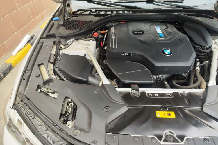 Used BMW 5 Series New Energy 2021 535Le M Sport Package Engine Bay Right