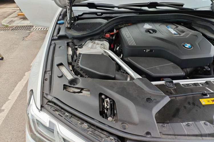 Used BMW 5 Series New Energy 2021 535Le M Sport Package Engine Bay Right