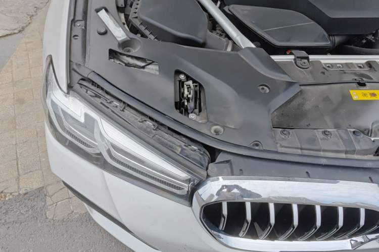 Used BMW 5 Series New Energy 2021 535Le M Sport Package Engine Bay Right