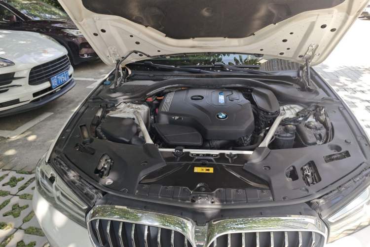 Used BMW 5 Series New Energy 2021 535Le Luxury Package Engine Bay Right