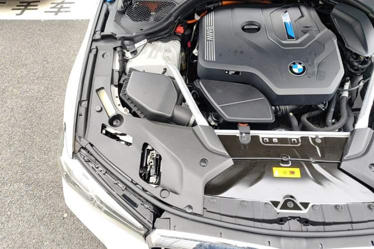 Used BMW 5 Series New Energy 2021 535Le M Sport Package Engine Bay Right