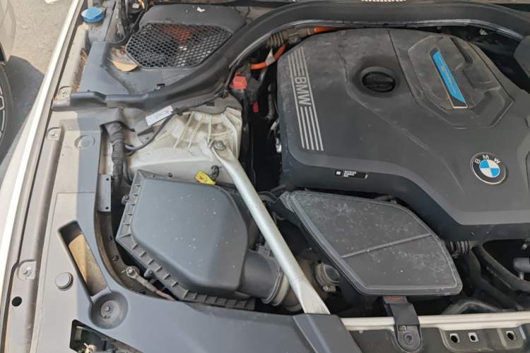 Used BMW 5 Series New Energy 2021 535Le M Sport Package Engine Bay Right