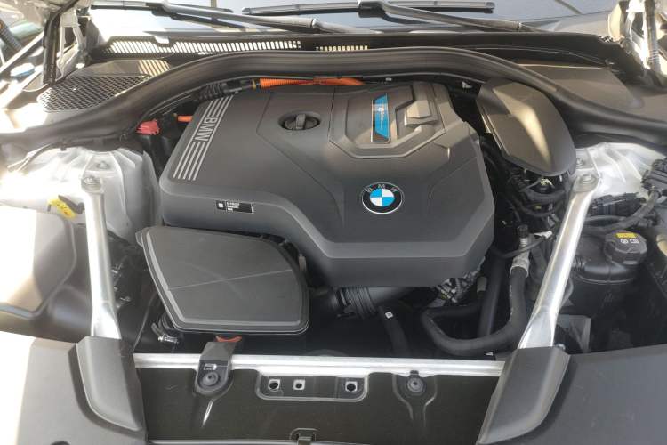 Used BMW 5 Series New Energy 2021 535Le M Sport Package Engine Bay