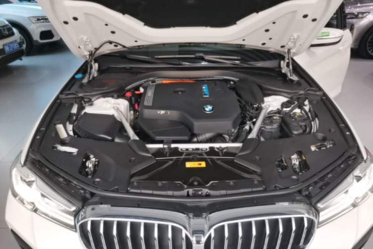 Used BMW 5 Series New Energy 2021 535Le M Sport Package Engine Bay