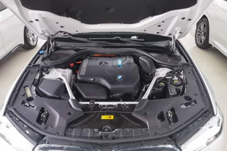 Used BMW 5 Series New Energy 2021 535Le Luxury Package Engine Bay