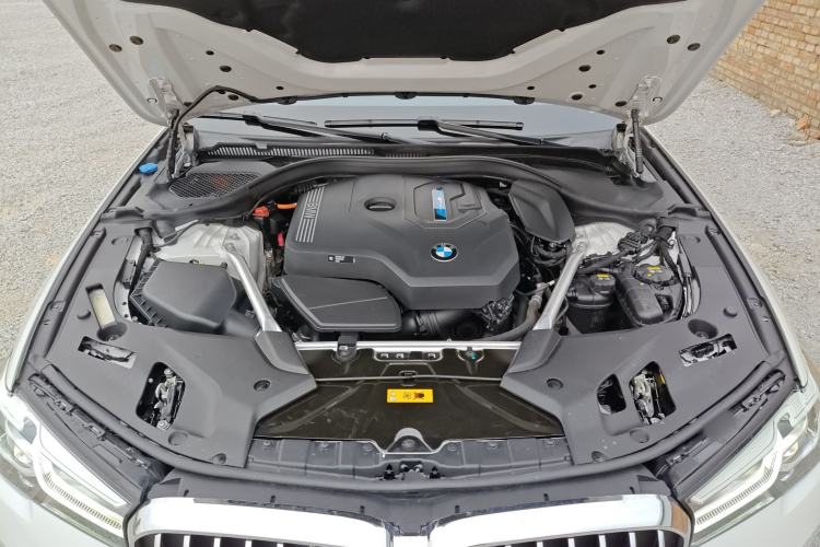 Used BMW 5 Series New Energy 2021 535Le Luxury Package Engine Bay