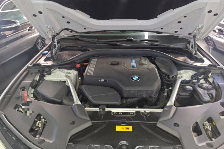 Used BMW 5 Series New Energy 2021 535Le M Sport Package Engine Bay