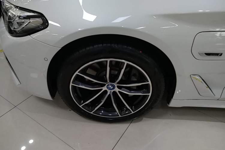 Used BMW 5 Series New Energy 2021 Restyled 535Le M Sport Package Exterior 4