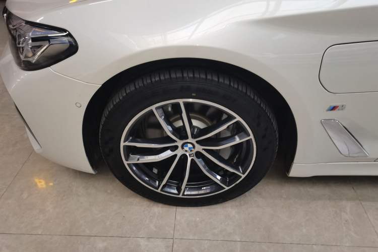 Used BMW 5 Series New Energy 2021 535Le M Sport Package Exterior 4