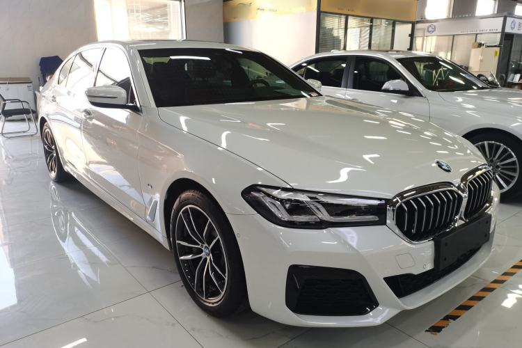 Used BMW 5 Series New Energy 2021 Restyled 535Le M Sport Package Front Right 45 Deg