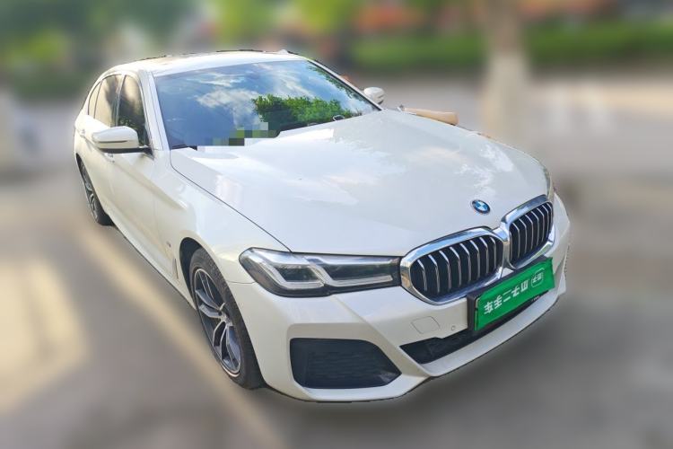 Used BMW 5 Series New Energy 2021 Restyled 535Le M Sport Package Front Right 45 Deg