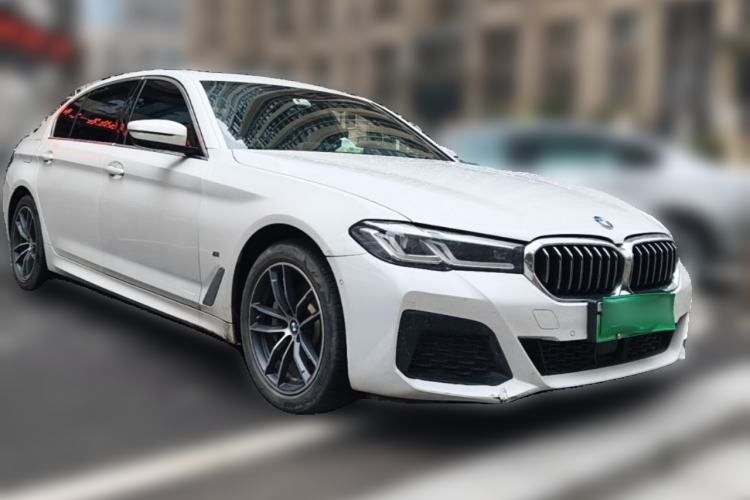 Used BMW 5 Series New Energy 2021 535Le Pioneer Edition M Sport Package Front Right 45 Deg