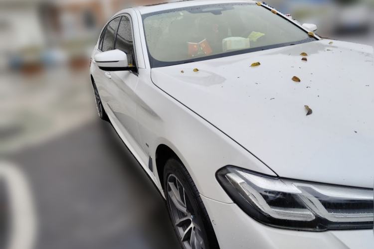 Used BMW 5 Series New Energy 2021 535Le Pioneer Edition M Sport Package Front Right 45 Deg