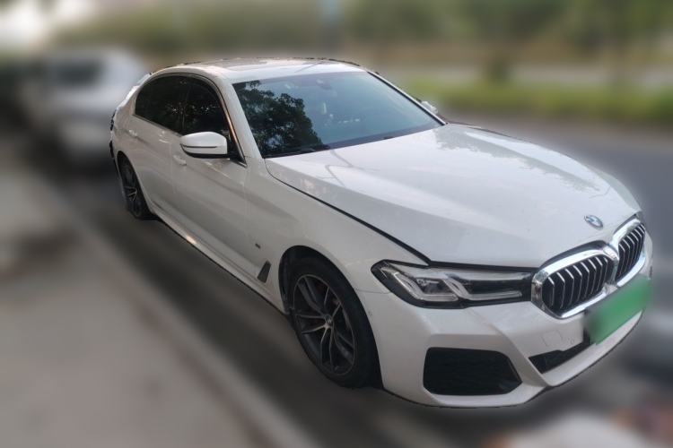 Used BMW 5 Series New Energy 2021 Restyled 535Le M Sport Package Front Right 45 Deg