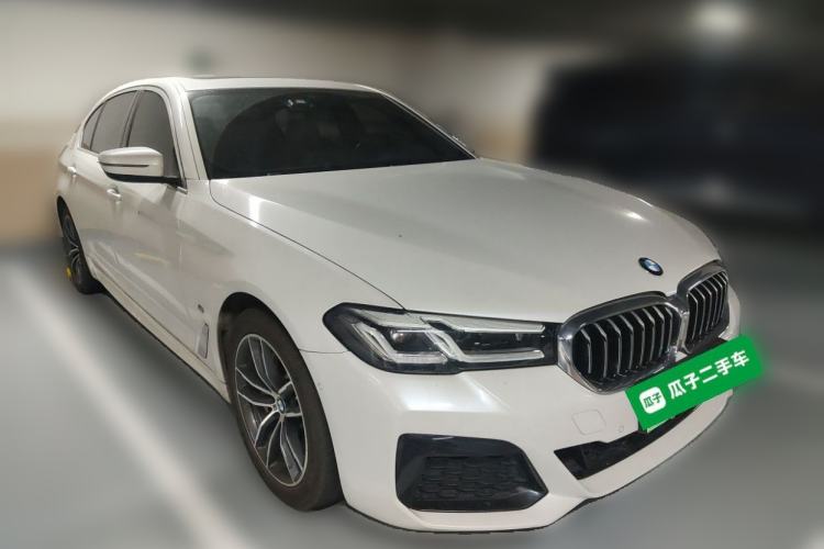 Used BMW 5 Series New Energy 2021 Restyled 535Le M Sport Package Front Right 45 Deg