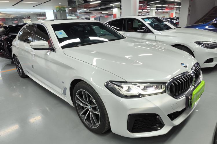 Used BMW 5 Series New Energy 2021 Restyled 535Le Pioneer Edition M Sport Package Front Right 45 Deg