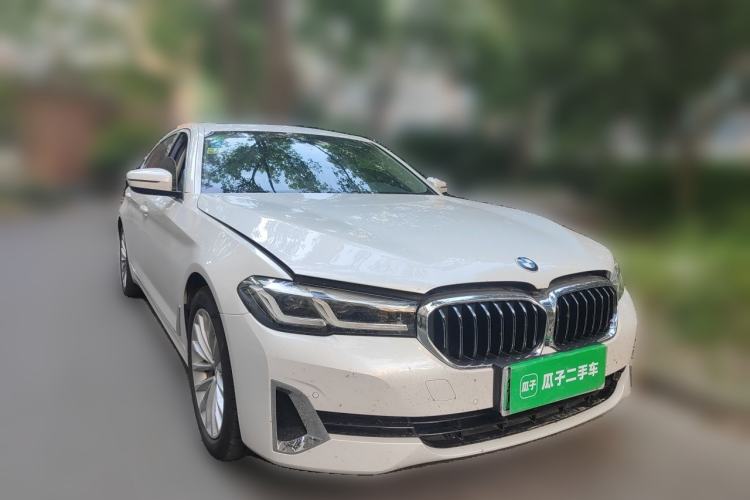 Used BMW 5 Series New Energy 2021 535Le Luxury Package Front Right 45 Deg