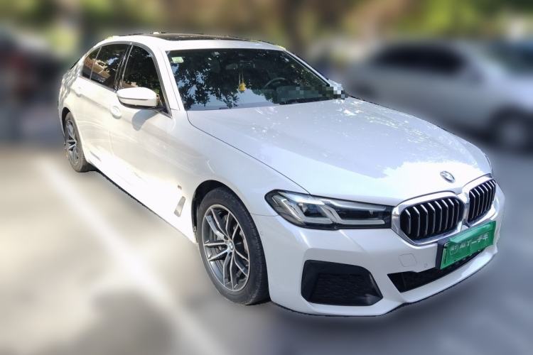 Used BMW 5 Series New Energy 2021 535Le M Sport Package Front Right 45 Deg