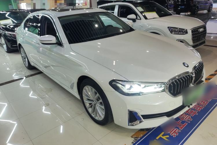 Used BMW 5 Series New Energy 2021 535Le Luxury Package Front Right 45 Deg