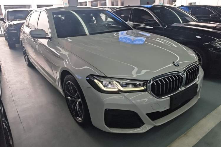 Used BMW 5 Series New Energy 2021 535Le M Sport Package Front Right 45 Deg