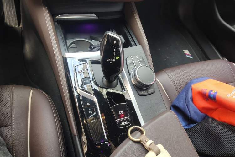 Used BMW 5 Series New Energy 2021 535Le M Sport Package Gear Lever