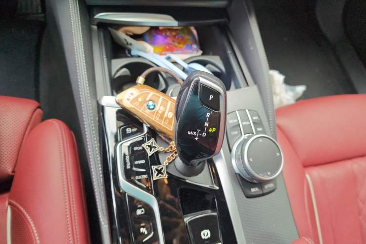 Used BMW 5 Series New Energy 2021 Restyled 535Le Pioneer Edition M Sport Package Gear Lever