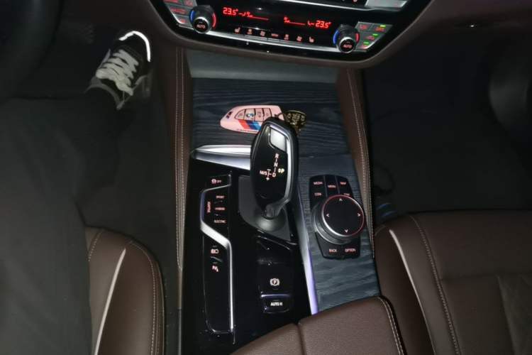 Used BMW 5 Series New Energy 2021 535Le M Sport Package Gear Lever