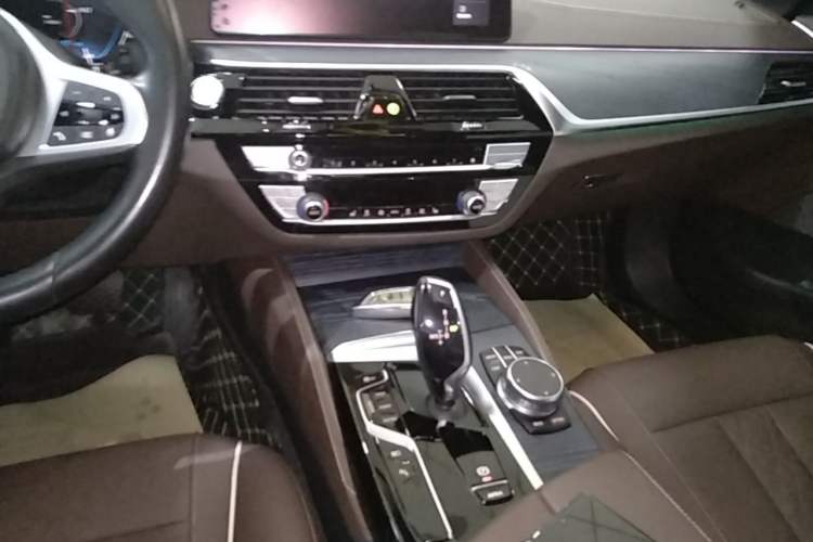 Used BMW 5 Series New Energy 2021 Restyled 535Le M Sport Package Gear Lever