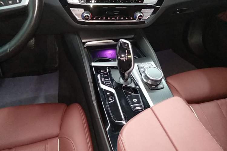 Used BMW 5 Series New Energy 2021 535Le Pioneer Edition M Sport Package Gear Lever
