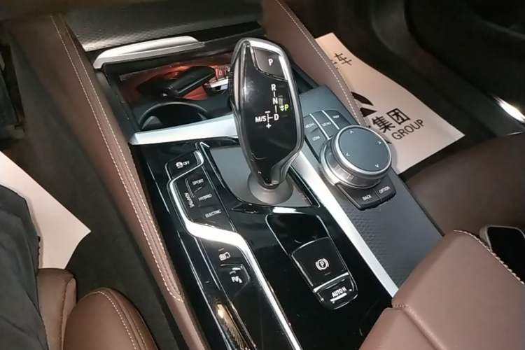 Used BMW 5 Series New Energy 2021 535Le Pioneer Edition M Sport Package Gear Lever