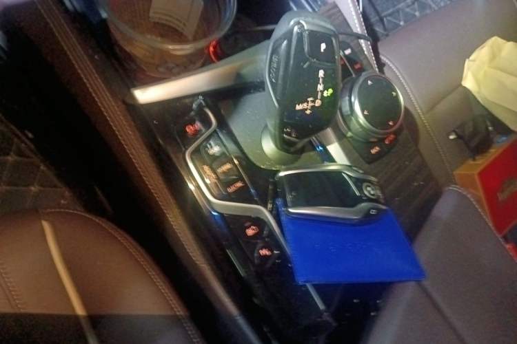 Used BMW 5 Series New Energy 2021 Updated 535Le Luxury Package Gear Lever
