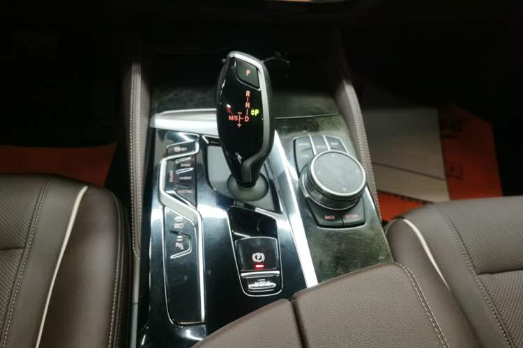Used BMW 5 Series New Energy 2021 535Le M Sport Package Gear Lever