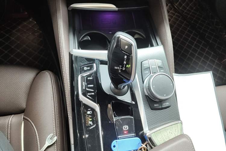 Used BMW 5 Series New Energy 2021 535Le Pioneer Edition M Sport Package Gear Lever