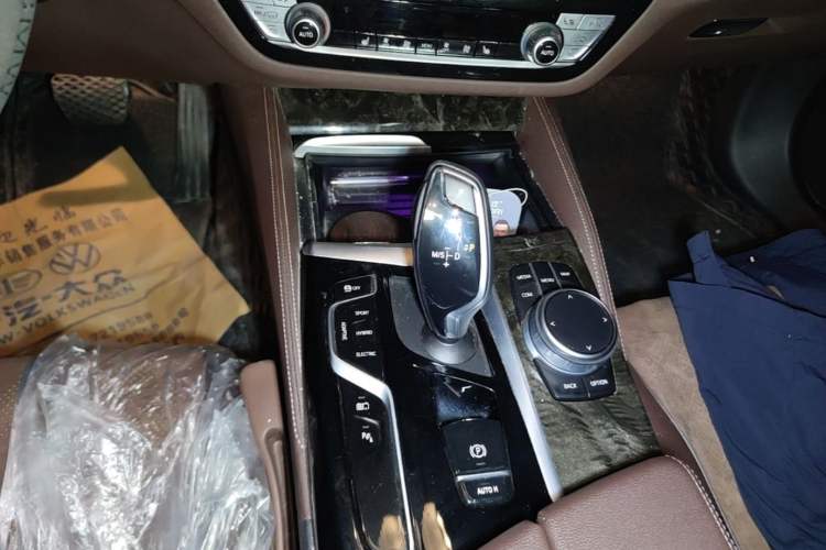 Used BMW 5 Series New Energy 2021 Restyled 535Le M Sport Package Gear Lever