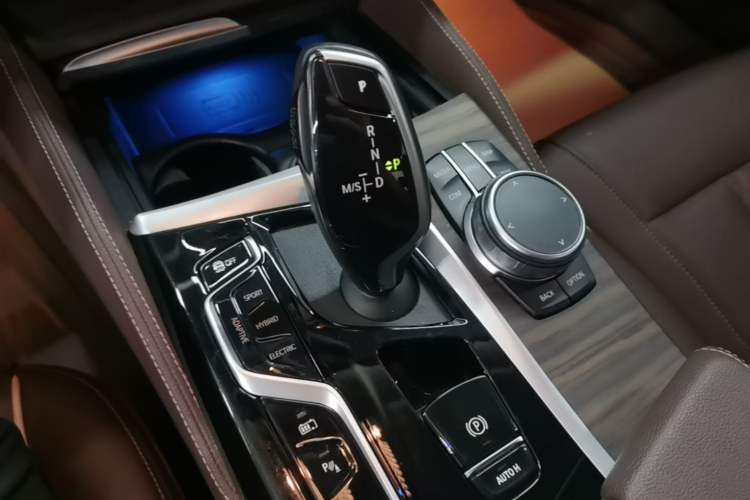 Used BMW 5 Series New Energy 2021 535Le Luxury Package Gear Lever