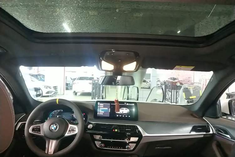 Used BMW 5 Series New Energy 2021 535Le M Sport Package Headliner