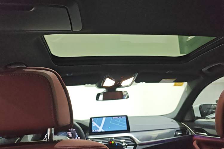 Used BMW 5 Series New Energy 2021 535Le Pioneer Edition M Sport Package Headliner