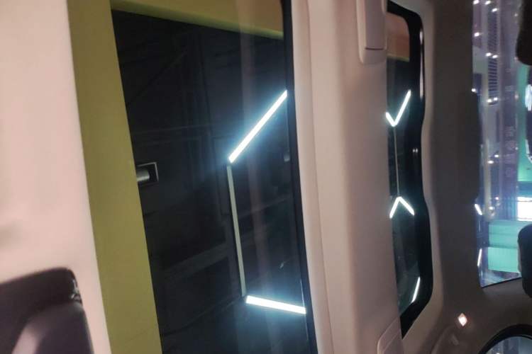 Used BMW 5 Series New Energy 2021 535Le Luxury Package Headliner