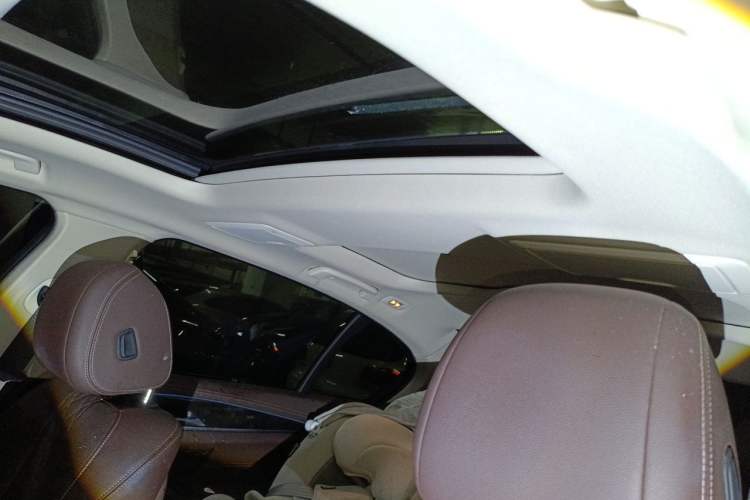 Used BMW 5 Series New Energy 2021 Updated 535Le Luxury Package Headliner