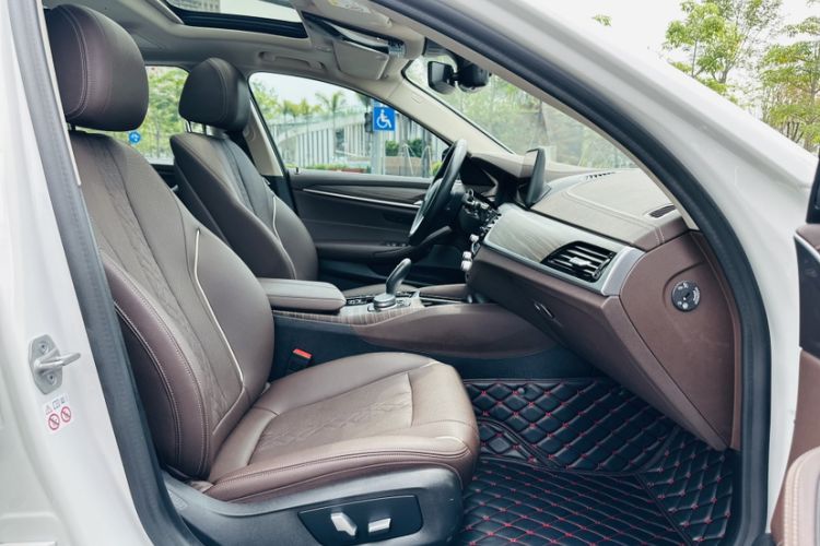 Used BMW 5 Series New Energy 2021 535Le Luxury Package Interior 3