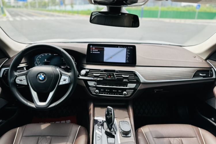 Used BMW 5 Series New Energy 2021 535Le Luxury Package Interior 7