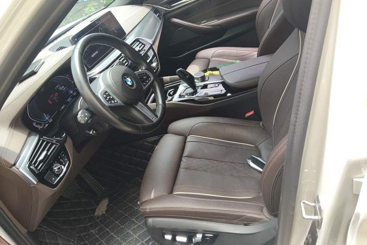 Used BMW 5 Series New Energy 2021 Restyled 535Le Pioneer Edition M Sport Package Left Front Seat
