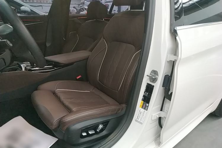 Used BMW 5 Series New Energy 2021 535Le Pioneer Edition M Sport Package Left Front Seat