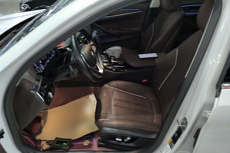 Used BMW 5 Series New Energy 2021 535Le Luxury Package Left Front Seat