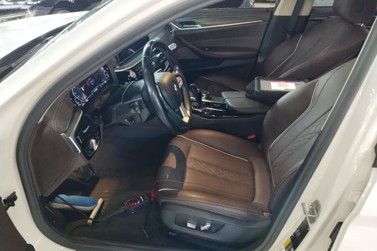 Used BMW 5 Series New Energy 2021 Updated 535Le Luxury Package Left Front Seat